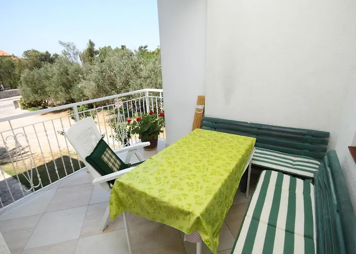 With A Parking Space Starigrad, Paklenica - 6527 Starigrad-Paklenica